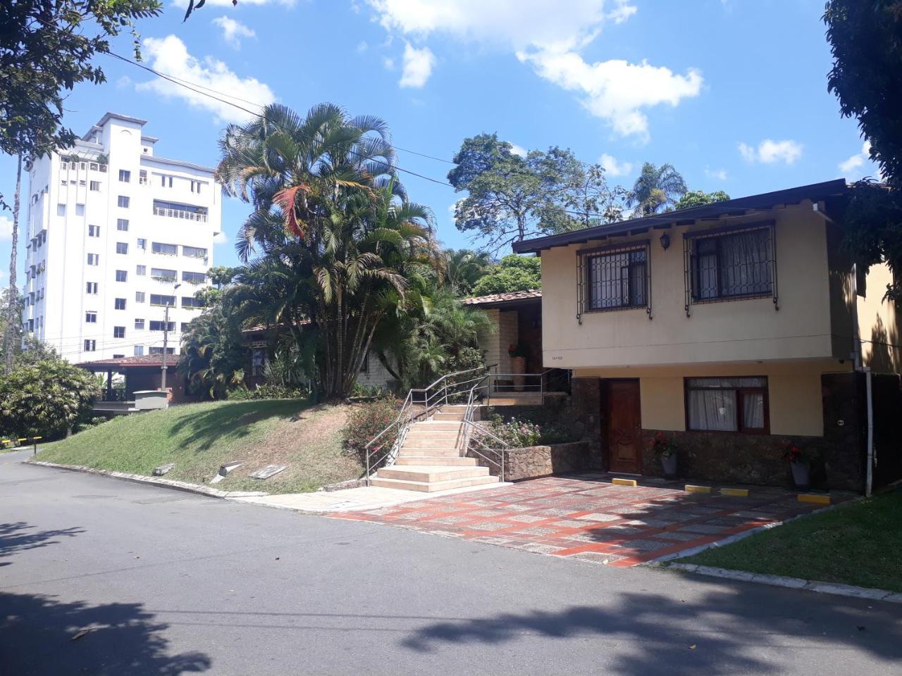 Hotel Poblado Campestre Medellin Exterior photo